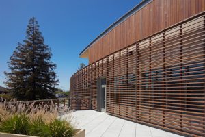 go-nhua-op-tuong-ngoai-troi-va-nhung-uu-diem-tuyet-voi