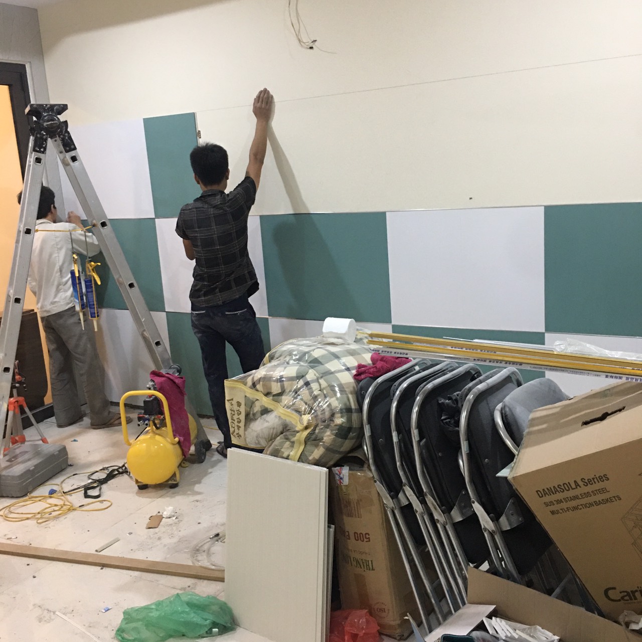 Cách xử lý tường bị ẩm mốc