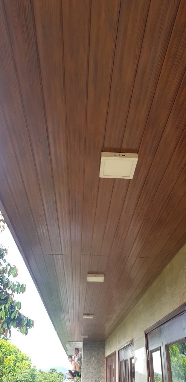 Gỗ nhựa ốp tường ngoài trời