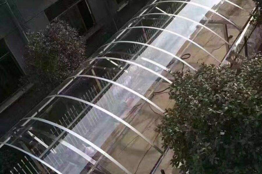 Tấm nhựa trong suốt Giải pháp hoàn hảo cho lợp mái