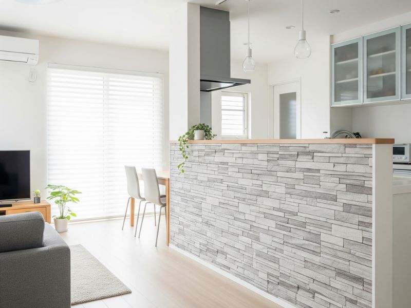 Mẫu vách ngăn phòng khách và bếp bằng nhựa