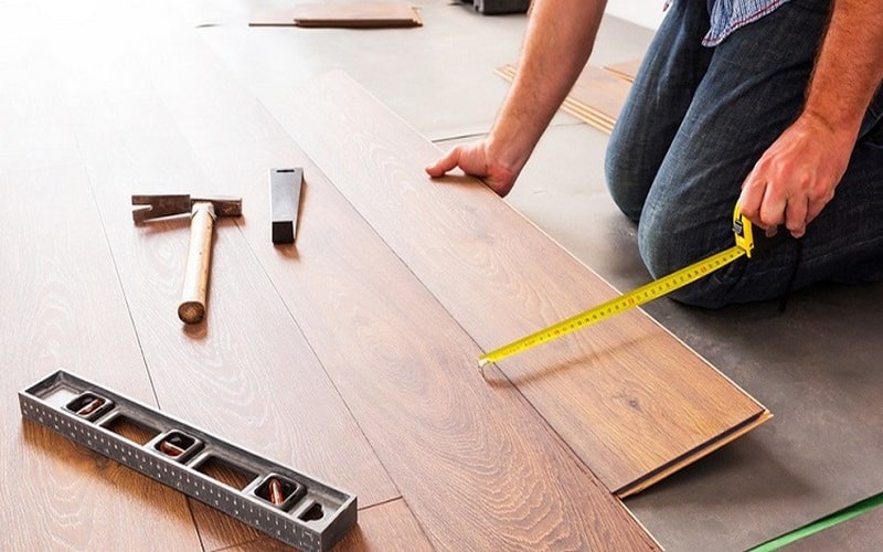 cách dán sàn nhựa giả gỗ