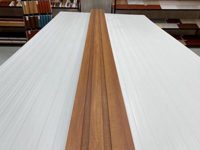 lam sóng nhựa giả gỗ giá bao nhiêu